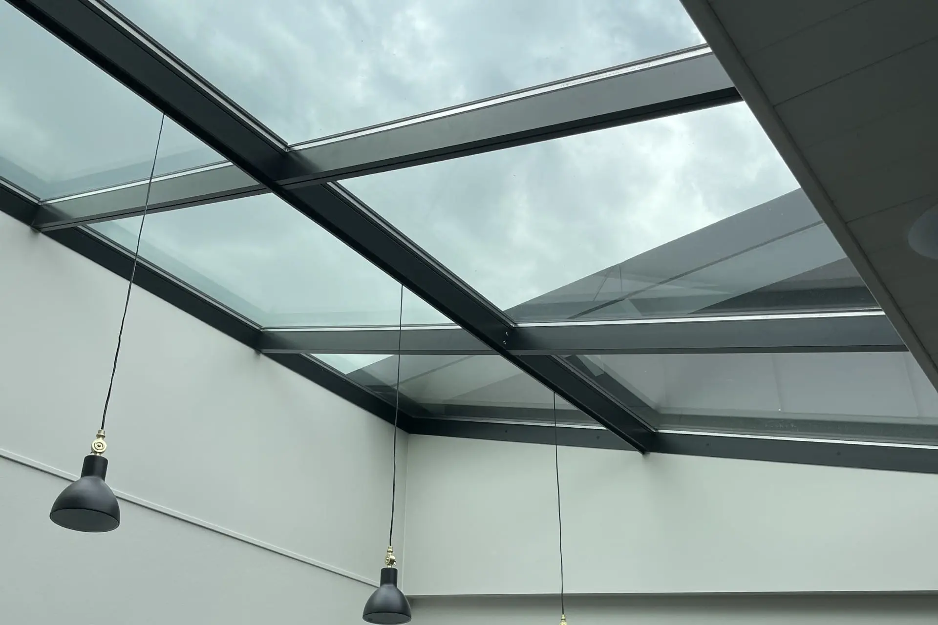 Glastak i aluminiumkonstruktion